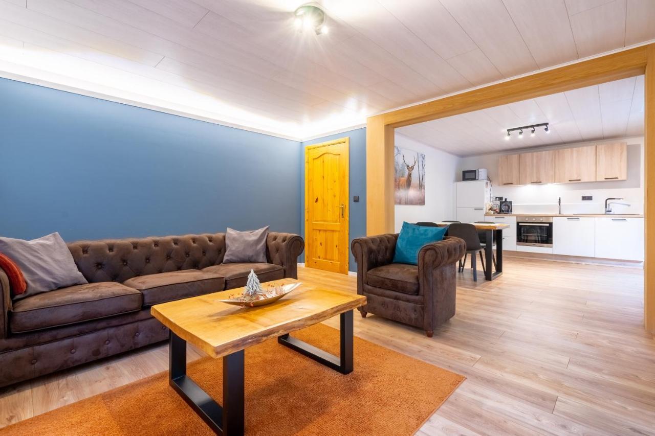 Bills Lodge, le plaisir de la rivière à 2 minutes du centre! La-Roche-en-Ardenne Extérieur photo